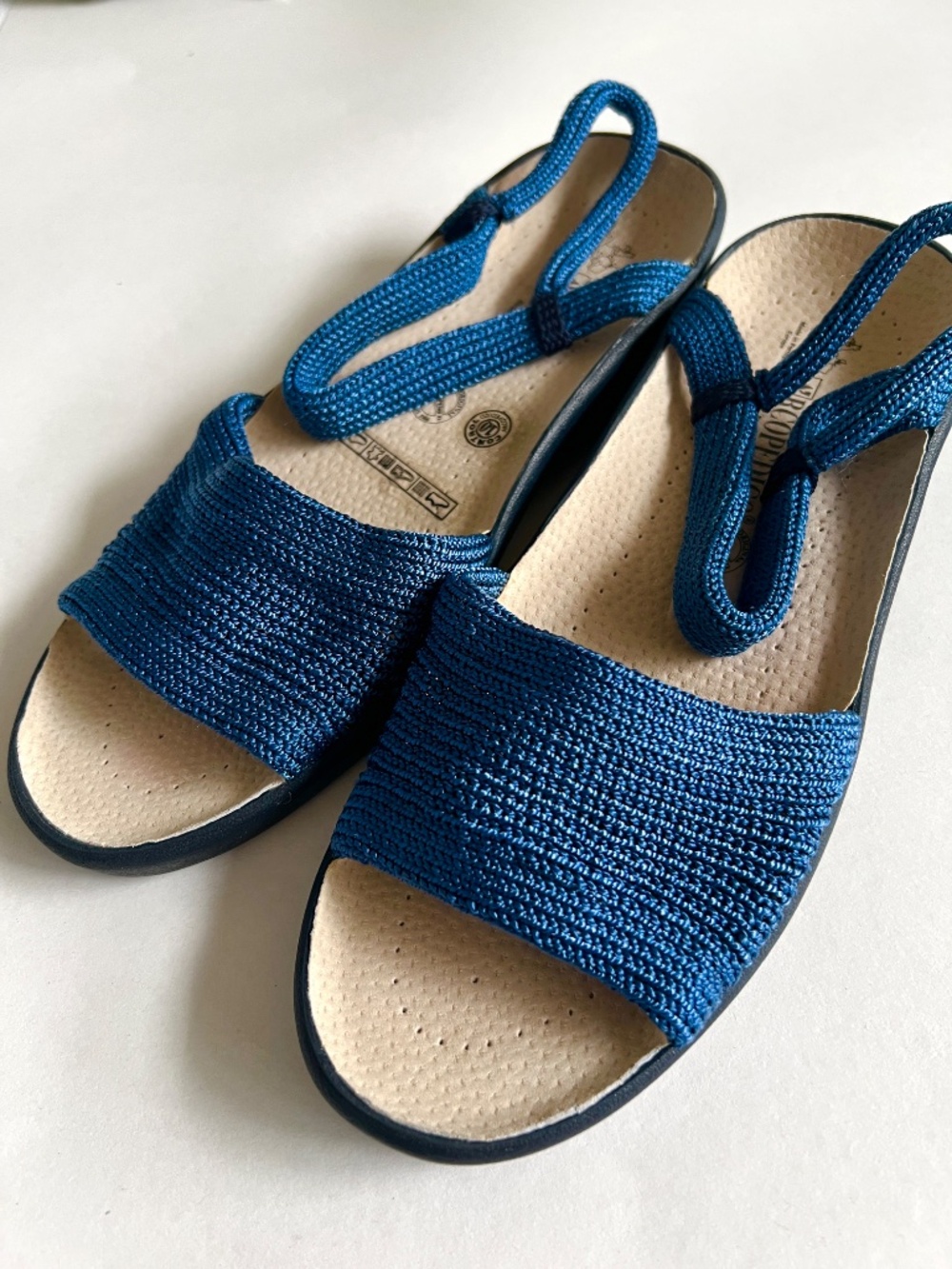 ARCOPEDICO Knit Sandals Anke & Sling Back Straps Slip On Sz 40 US 9 Never Worn